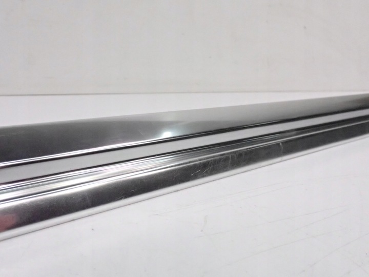 фото №9, Планка порогова хром права 4h0853986c audi a8 d4