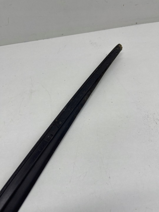 фото №11, Audi a6 c7 планка прокладка скла лобовий ліва