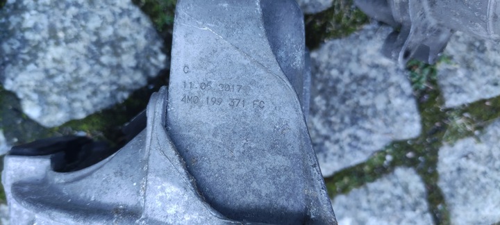 фото №12, Audi a4 b8 a5 8t лапи коробки коробки передач подушка 8k0399151 ew a8 d4 q5 8r