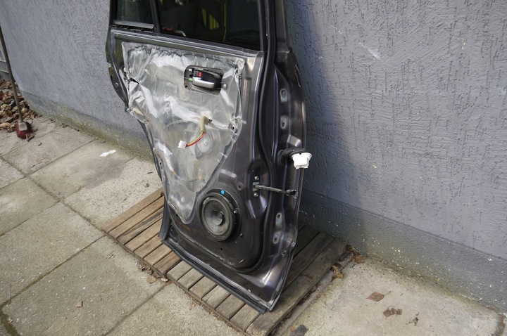 фото №13, Suzuki grand vitara 5d 06-14 дверь задние левая zma