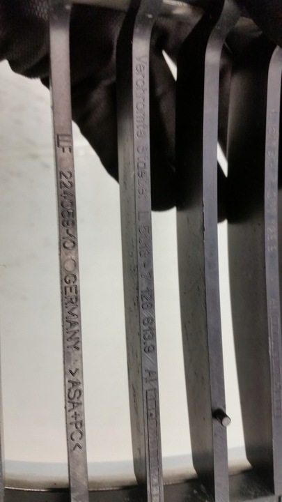 фото №9, Решітка радіатора решітка впуск повітря ліва bmw 1 e81 e87 51137128613 європа гарна