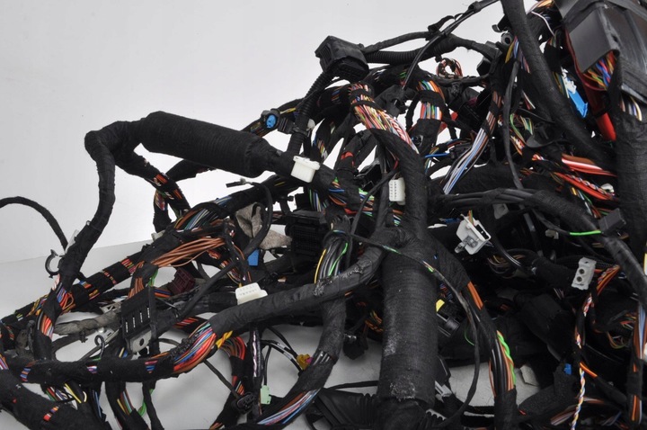 фото №8, Bmw f46 рестайлинг жгут установка интерьера 9270356