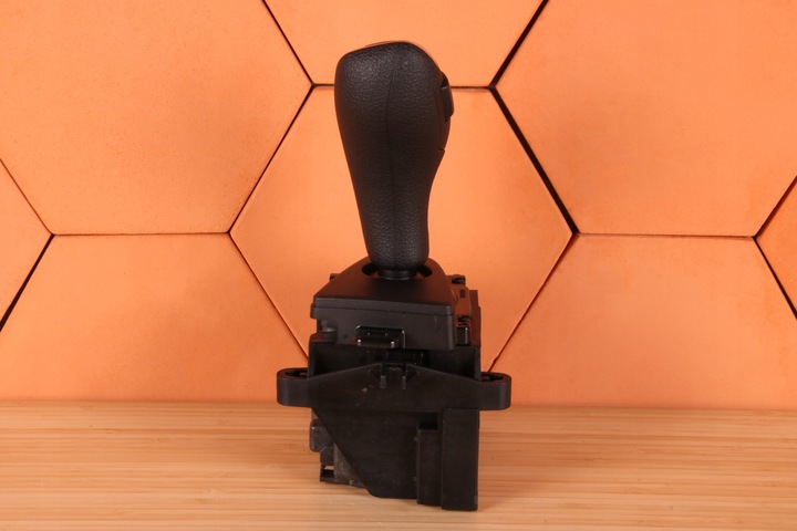 фото №7, Bmw f30 lci 330e вибірник домкрат ручка важіль зміни коробки передач 9326581