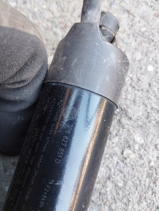 фото №5, Амортизатор электрический крышки vw touareg ii 7p 7p6827851d