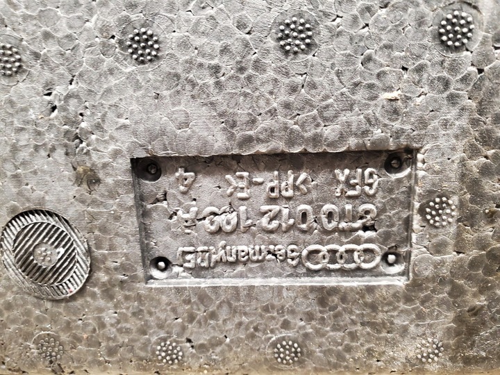 фото №8, Audi a4 s4 b8 8k 8t0012109a набор инструментов