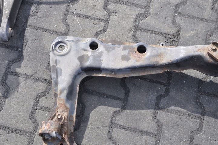 фото №9, Daihatsu yrv 1.3 16v подрамник подвешивание балка перед