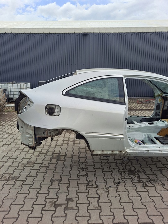 фото №1, Чверть крило праві зад mercedes clc cl203
