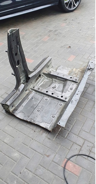 фото №1, Стойка порог левый bmw g11 g12