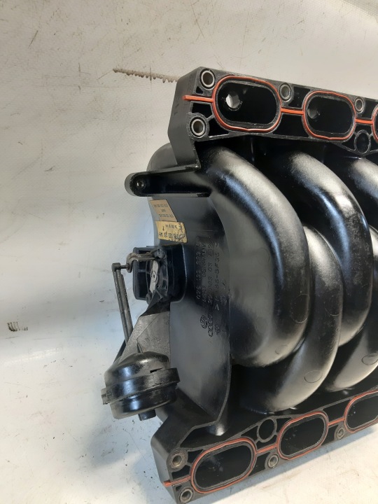 фото №9, Audi a4 b5 2.8 078133151ah колектор впускний  pod gaz