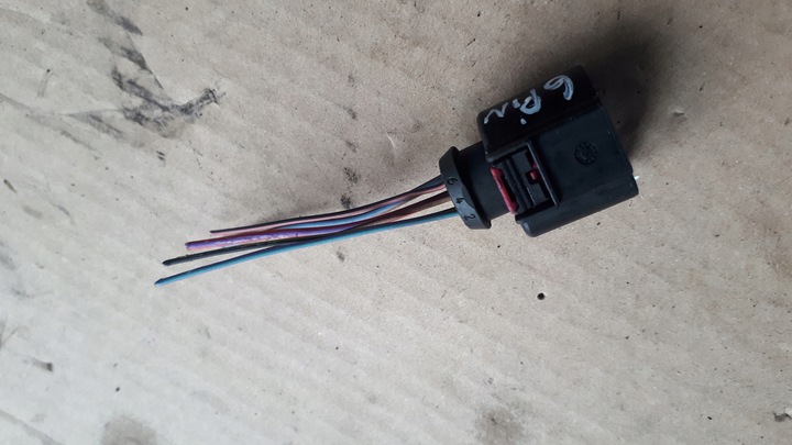 фото №1, A4 b9 8w штекер разъём 4h0973713g a5 8w q5