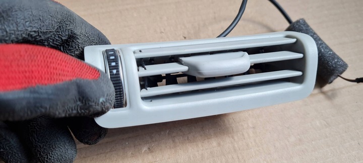 фото №5, A7 c8 4k решётка воздуховод стойка левая серебряный луна 4n0819209a a6 c8 4k