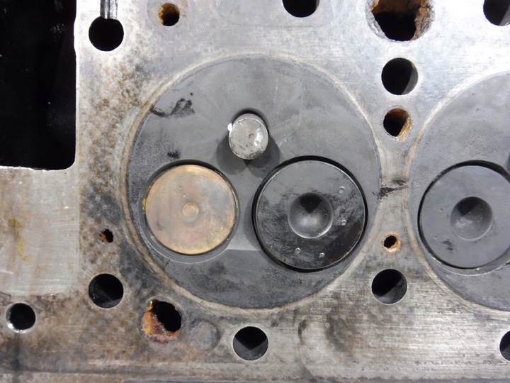 фото №8, Головка циліндрів вал om615 om616 mercedes w115 w123 качка t1 2.0 2.4 d