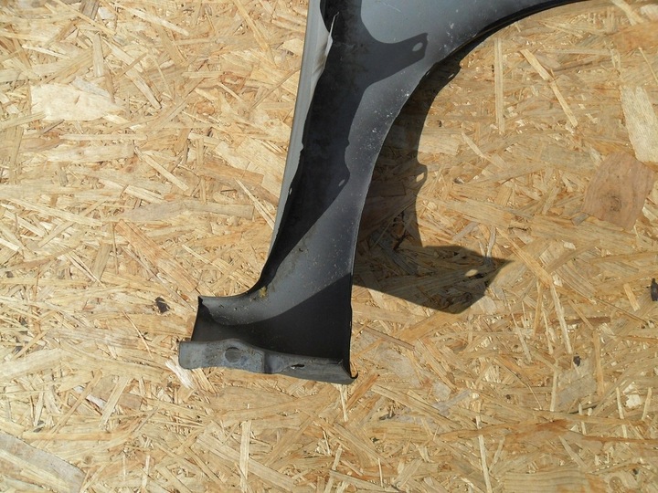 фото №8, Toyota yaris 2005- крыло левый