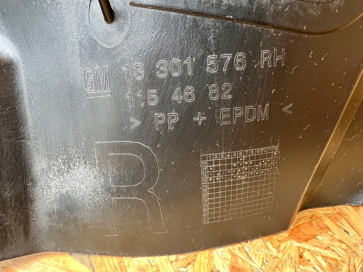 фото №13, Opel zafira c праві передні підкрилок оригінал демонтаж