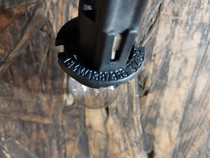 фото №11, Тримач лампочки лампи задній bmw e36 1387365