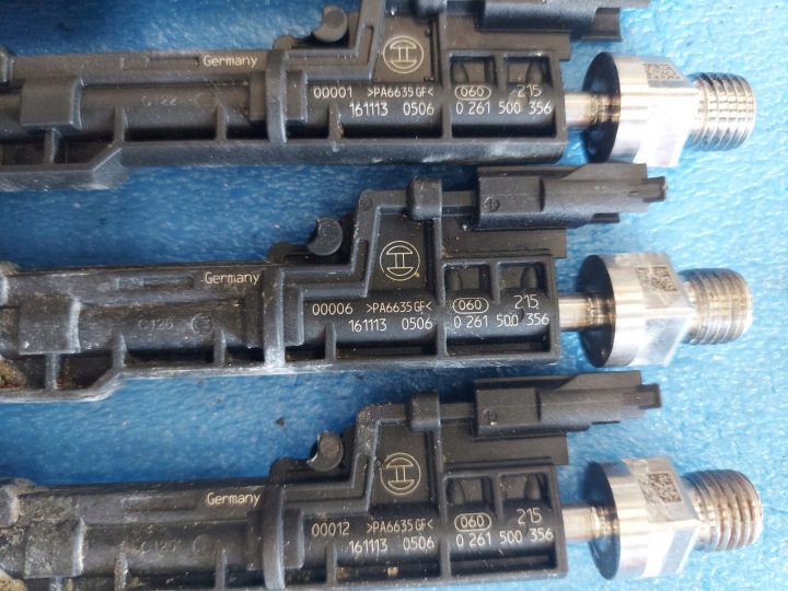 фото №6, Форсунки bmw 4.4 v8 n63b44c bosch 0261500356