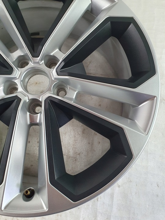 фото №12, Диск audi q2 81a q3 ii 2 a4 b8 b9 a6 c8 8x19 19 4k0 et45 5x112 81a601025n