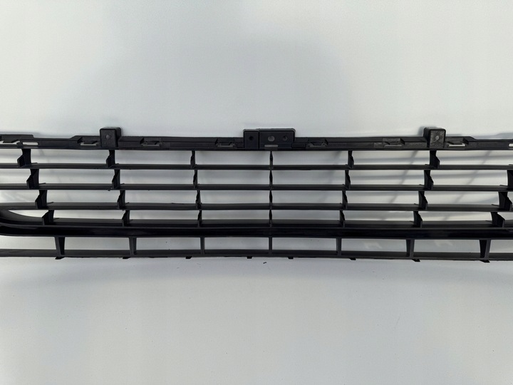 фото №9, Renault megane iii рестайлинг решётка бампера средняя перед 622547366r