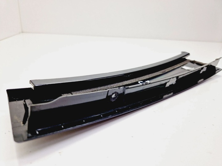 фото №5, Peugeot 2008 ii 2021 зад сторона ліва планка / прокладка скла двері задніх