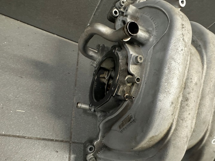 фото №5, Коллектор всасывающий крышки исправные vw phaeton 4.2 bgh 077133185bb