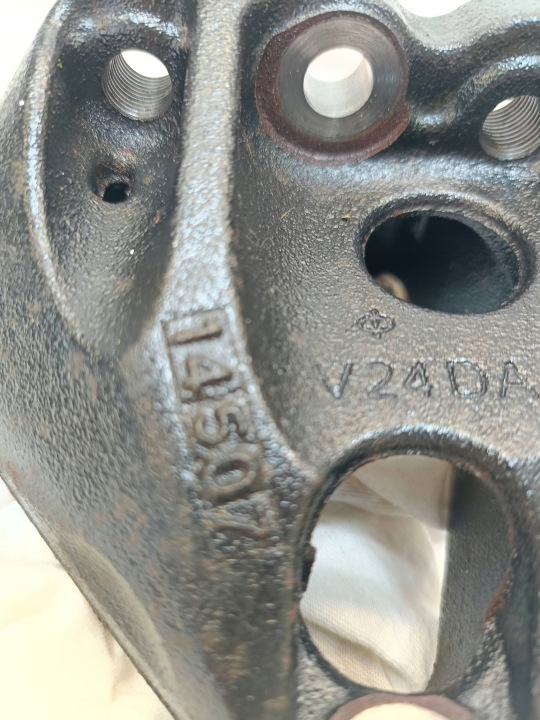 фото №6, Toyota prius iii 09-15 рестайлинг кронштейн двигателя правое перед подушка 1,8