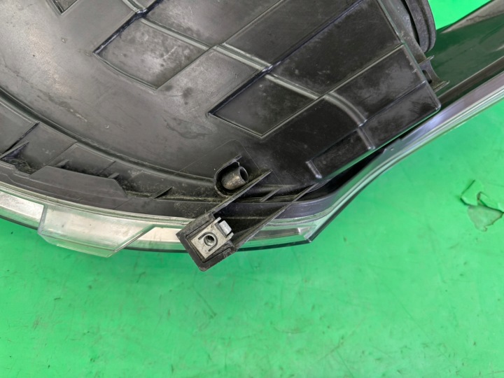 фото №16, Фара правая передняя перед 9681806180 citroen c3 picasso 08- европа клееная