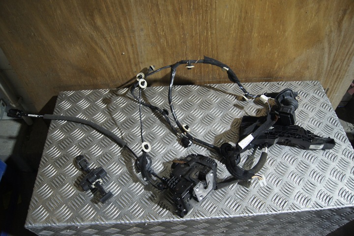 фото №1, Замок дверь основание ручка установка p.p clio iv