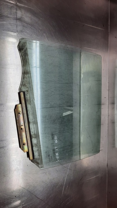 фото №1, Скло двері лівий зад toyota yaris i 02r 5 двері