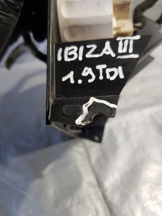 фото №8, Приборы консоли дополнительный seat ibiza iii 1.9 tdi 6k0863263