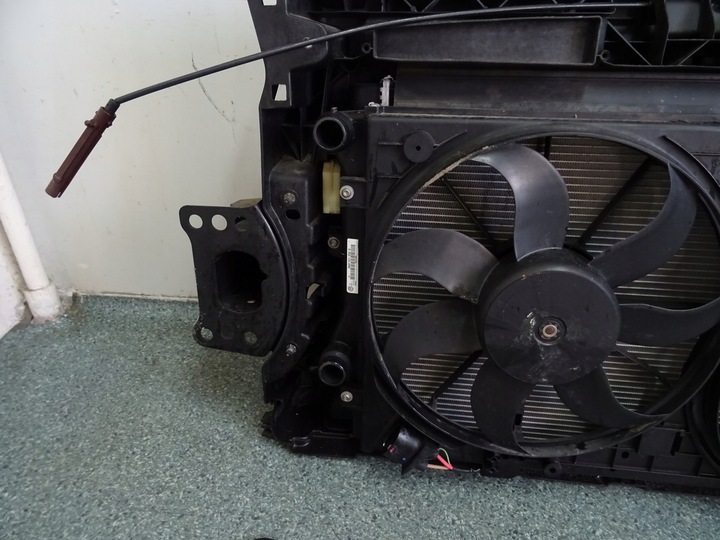 фото №4, Vw caddy iv 2k5 15- pas переднє радіатор вентилятори 1.4tsi