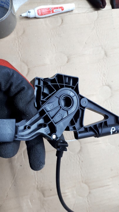 фото №7, A4 b9 рестайлинг трос сиденья держатель правая перед a5 8w