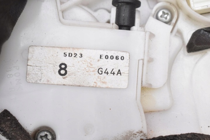 фото №9, Замок дверь правая зад заднее g03-g09-r mazda 6 3 iii gj sedan 12-15