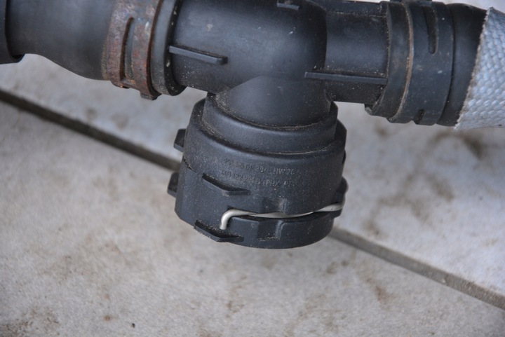 фото №6, Штуцер шланг шланг воды audi a3 8p vw golf passat b6 eos 2.0 fsi