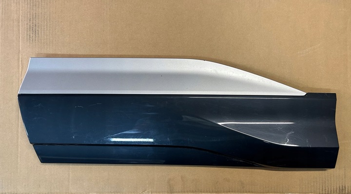 фото №1, Audi q4 e-tron 89a планка двері лівий зад оригінал стан bdb
