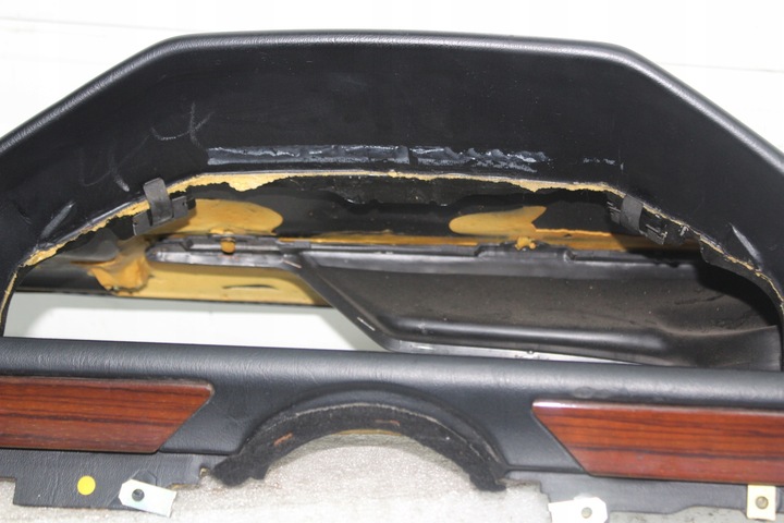 фото №12, Mercedes w124 панель роздавальна капот консоль чорна eu капот