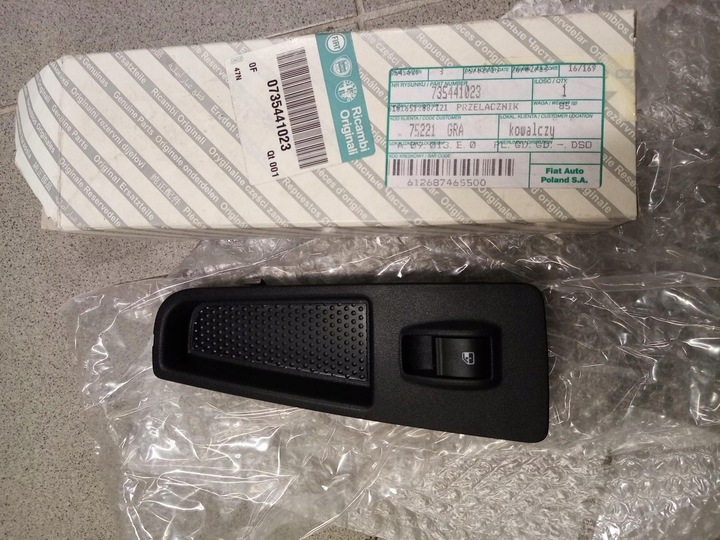 фото №1, Вимикач скла opszczanej двері передніх правих 735441023