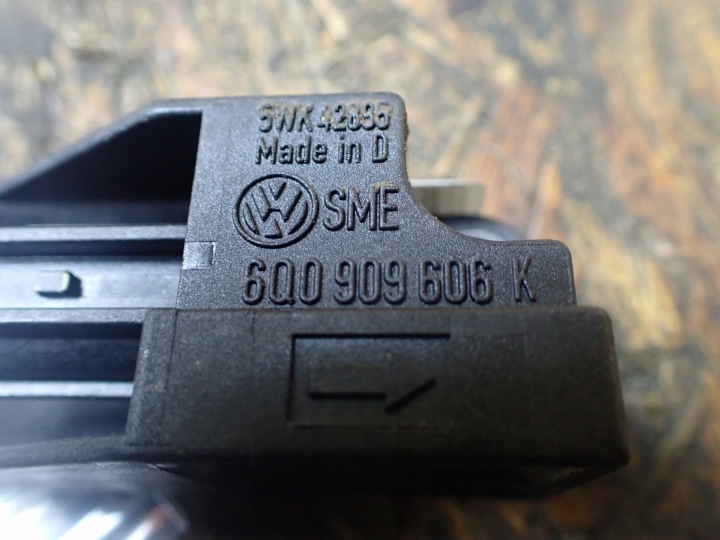 фото №5, Датчик ударний vw polo iv 1,4 16v b 2008 lc9z 6q0909606k 7635