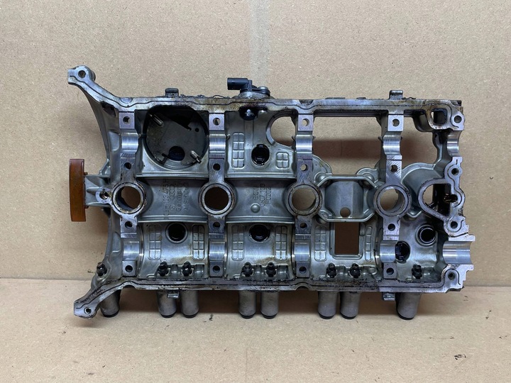 фото №7, Audi a5 8t a4 b8 2.0 tfsi 2007- 06h103475h крышка клапанов