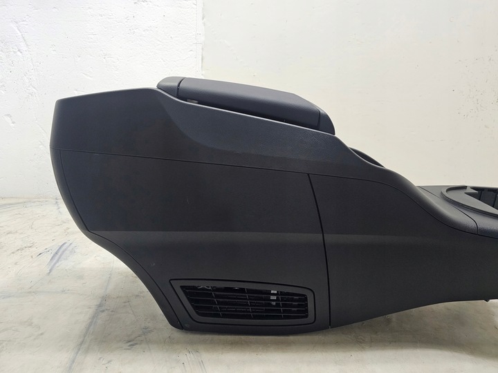 фото №12, Туннель средний подлокотник mercedes v-klasa w447 w448