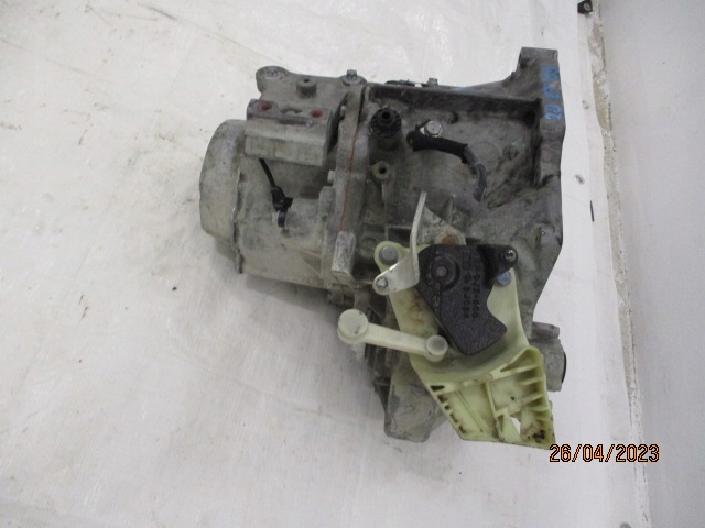 фото №9, Peugeot 2008 1.5 синий hdi коробка передач коробки передач 20et69