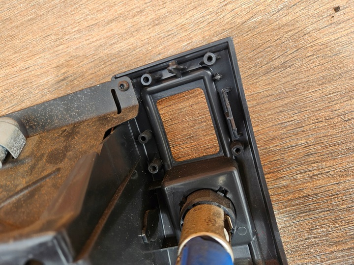 фото №8, Jeep grand cherokee wj 99-04r попільничка пошкоджені заскочки