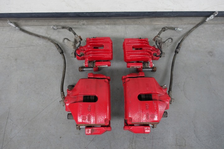 фото №1, Vw beetle 5c 2.0 tsi зажимы тормозные суппорт перед зад красный