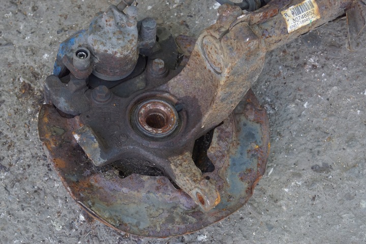 фото №11, Поворотный кулак амортизатор правые перед volvo c30