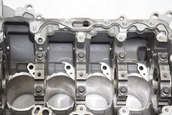 фото №10, Bmw g60 g61 520d 520dx 523d b47d20b b47p низ двигателя вал коленчатый блок управления (оригинал)