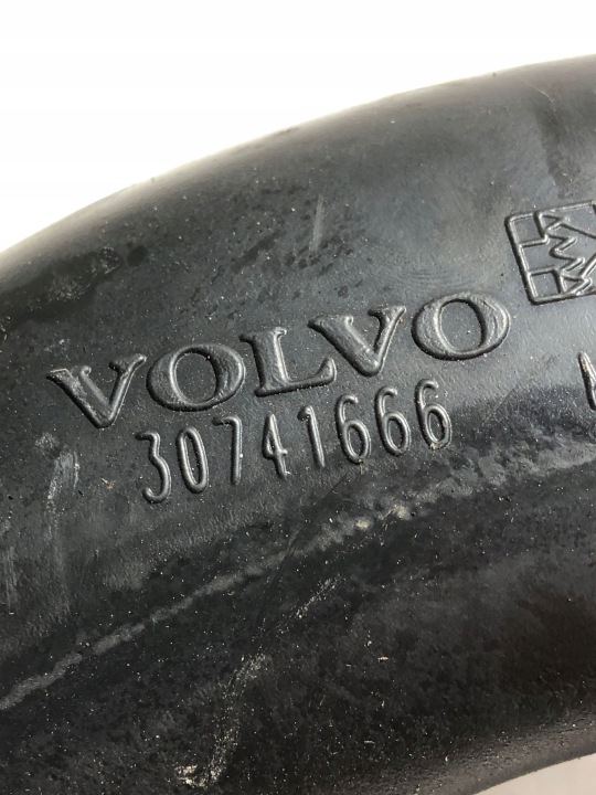 фото №11, 2008 volvo v70 шланг інтеркулер 30741666