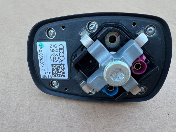 фото №4, Audi a6 a7 c7 4g антена дахова акула lz7g lx7p ls9r