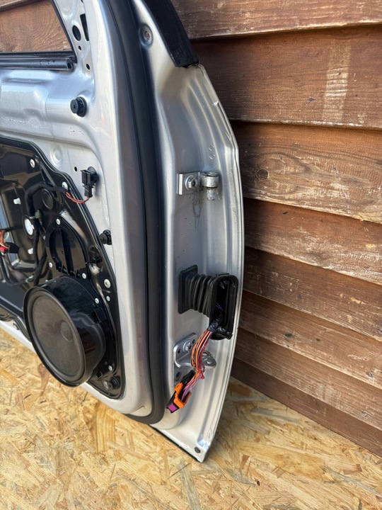 фото №15, Дверь передние левая сторона volkswagen passat b6 la7w