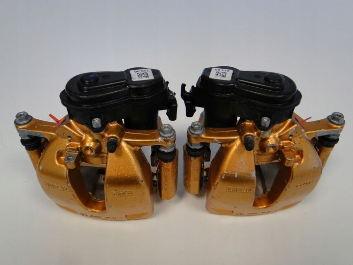 фото №15, Mercedes c клас 205 затискачі 63 amg карбон керамічний