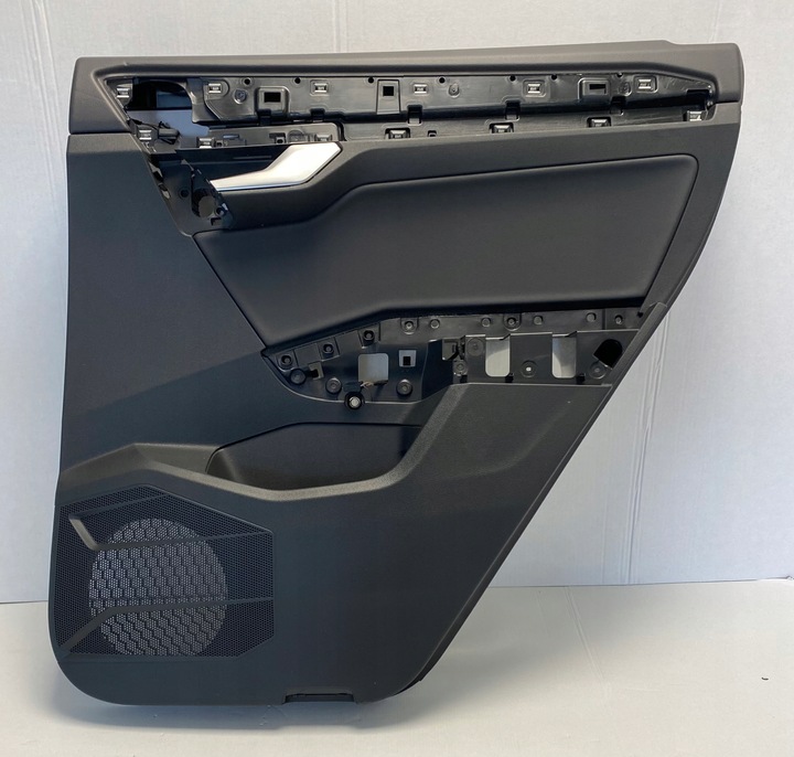 фото №8, Vw touareg iii r-line обивка боковина дверь правые зад 760867212g кожа