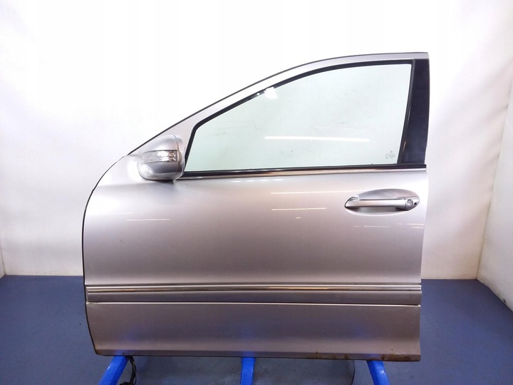 фото №1, Mercedes c w203 sedan дверь перед левая 744